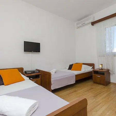 Holiday Jaka Apartamento